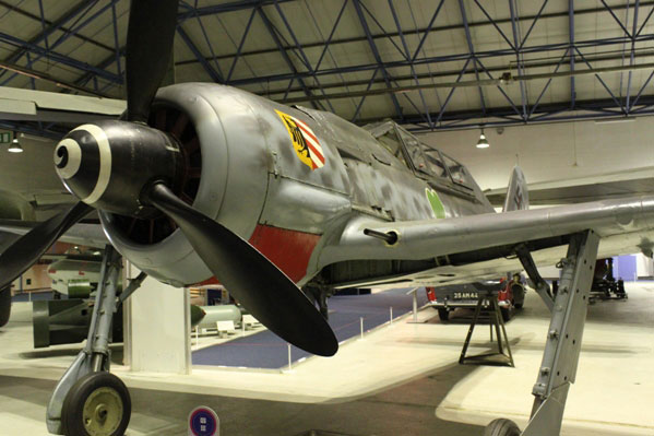 18-HN-Ac-Airfix-Focke-Wulf-Fw-190A-8-1.72
