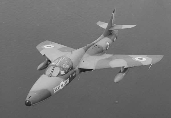 1 Mrd. Revell-LF-Modelle Hawker Hunter T7 Con Pt1