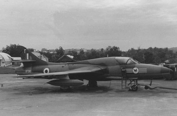 2 Mrd. Revell-LF-Modelle Hawker Hunter T7 Con Pt1