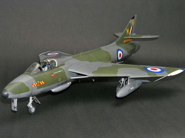 4-HN-Ac-Revell-Hawker-Hunter-FGA9-Mk58-1.32