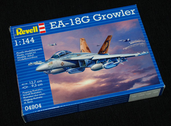 1 Growler HN-Ac-Revell-EA-18G, 1.144