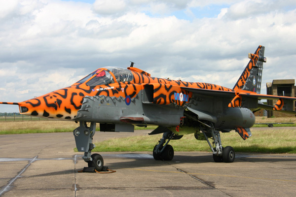 1-BN-Ac-Kitty-Hawk-SEPECAT-Jaguar-GR1,3-1.48-Pt1