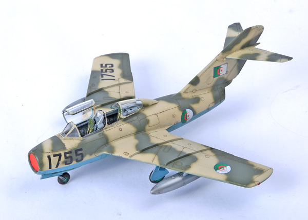 2 BN-Ac-愛德華-米高揚 UTI MiG-15 1.72