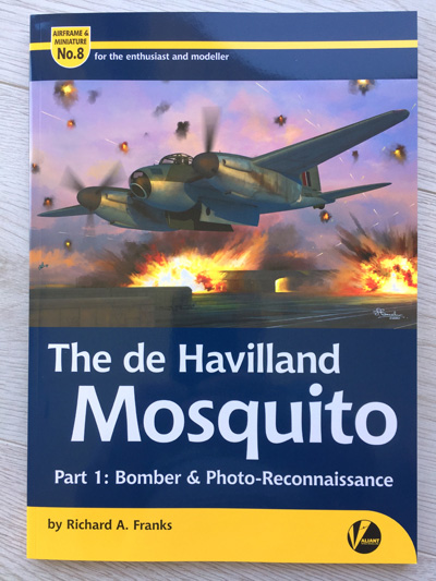 1-BR-Ac-Airframe-Miniatur-No8-De-Havilland-Mosquito-B-und-PR