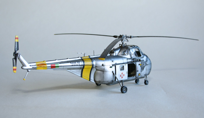 इटालेरी पुर्तगाली सिकोरस्की UH-19A 1:72