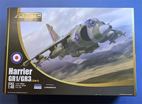 Serie Kinetic Gold Harrier GR1/GR3 (2 in 1) 1:48