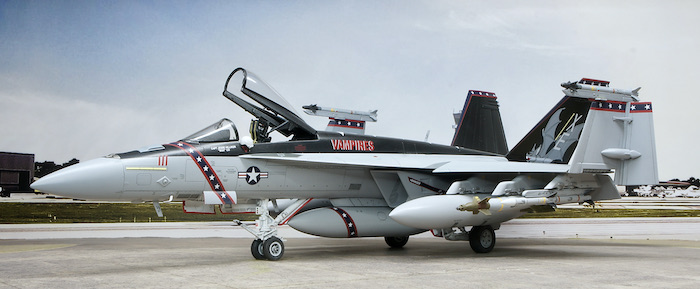 เครื่องบินโบอิ้ง F/A-18E Super Hornet 1:48